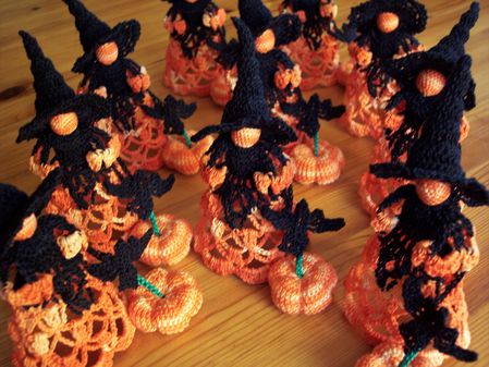 halloween-sorcieres-citrouilles-chauve-souris-crochet
