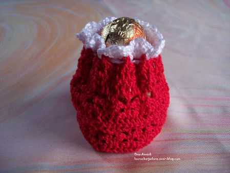 hotte-Pere-Noel-decor-table-pochon-crochet