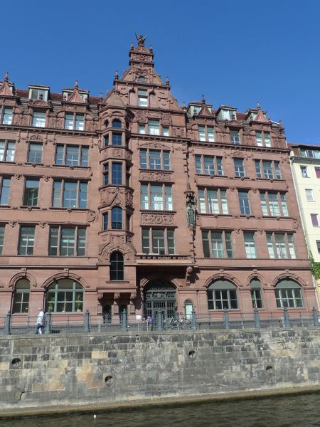 Berlin 369