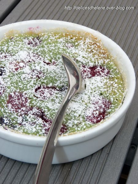 clafoutis myrtille-framboise-pistache (1)