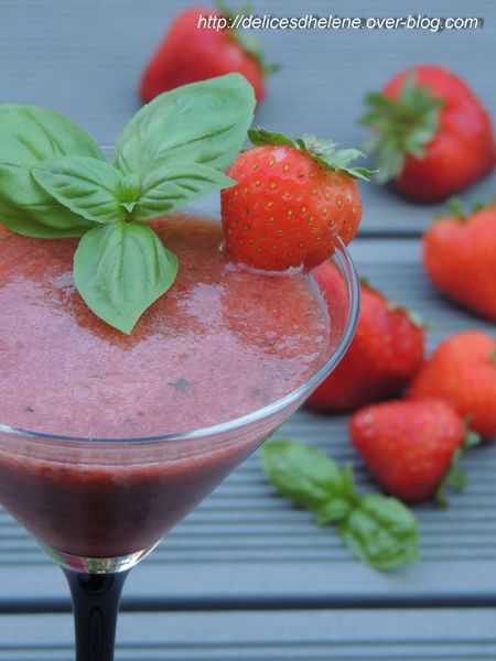 soupe de fraises au basilic