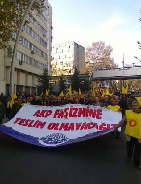 BZv10HBIQAAvLED.jpg