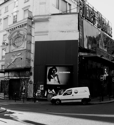 le-R-Pigalle-le-Rouge-les-folies-Pigalle.jpg