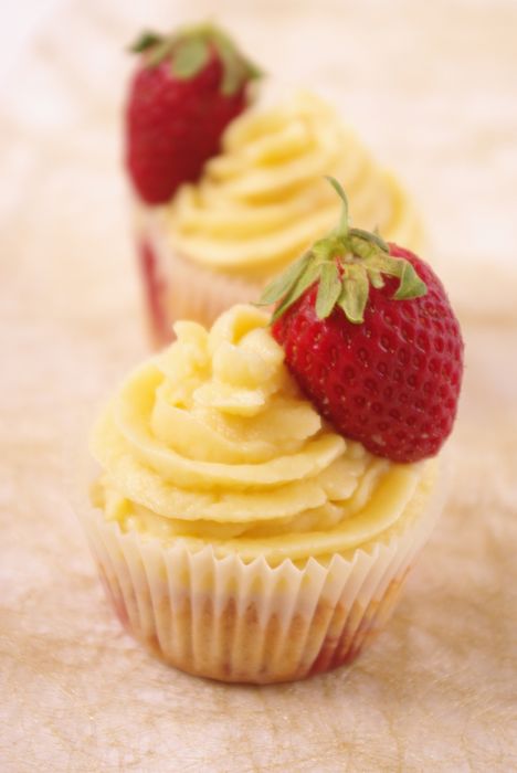 Cupcake aux fraises et creme patissière 4