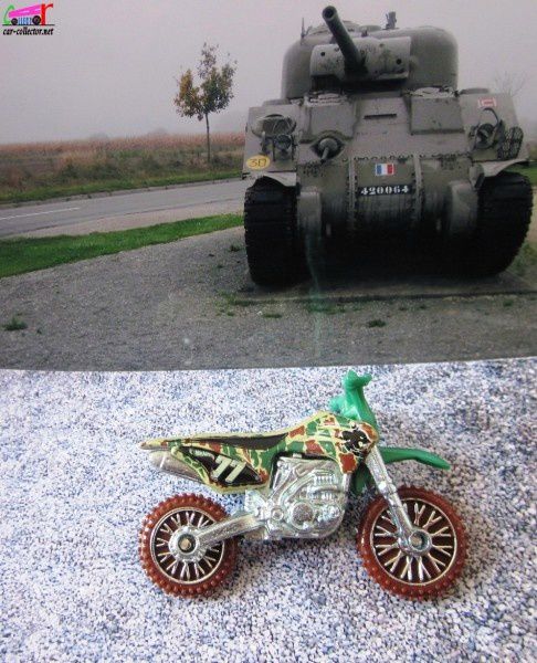 hw-450f-moto-de-cross-hot-wheels-thrill-racers-jungle-2011.