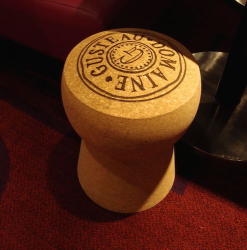 ratatouille-aventure-disneyland-bistrot-remy-tabouret.JPG