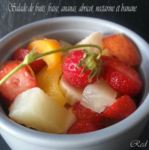 salade-de-fruits--fraise--banane--abricot-nectarine-ananas3.jpg