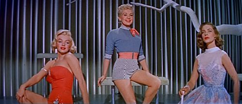 Marilyn_Monroe-_Betty_Grable_and_Lauren_Bacall_in_How_to_Ma.jpg