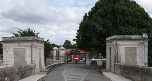 pontmai.jpg