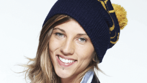emilie-secret-story-6-10738502uegan_1713.gif