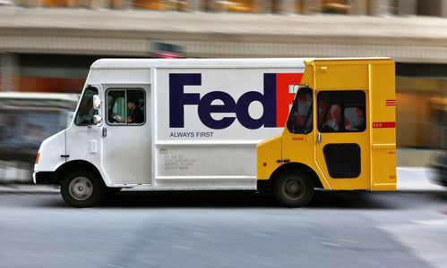 fedex_ups-camion.jpg