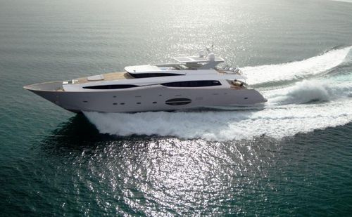 Aycer-Yachts 110 RHP present au festival de la plaisance de Cannes 2011