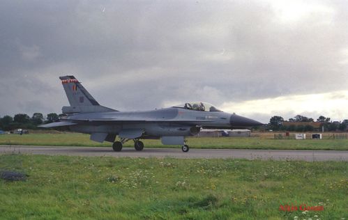 General dynamic F16 10 copie