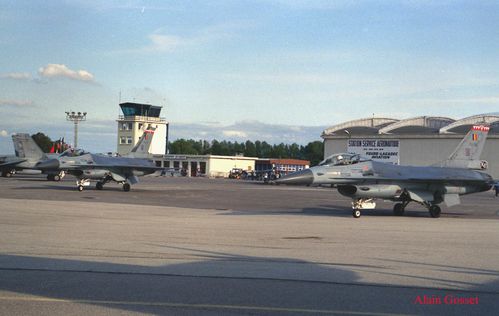 General dynamic F16 8 copie