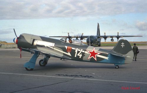 YAK 11 8 copie