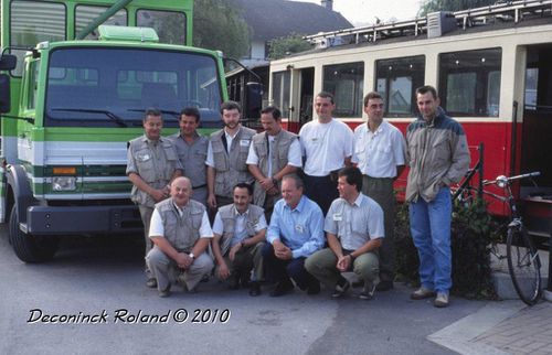 Grottes de Han-sur-Lesse. Tramway, safari-bus et guides. - Le blog ...