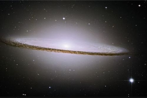 galaxie-sombrero.jpg