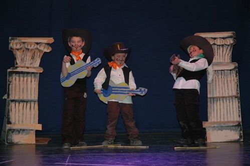 Spectacle-de-l-ecole--2011- 3220