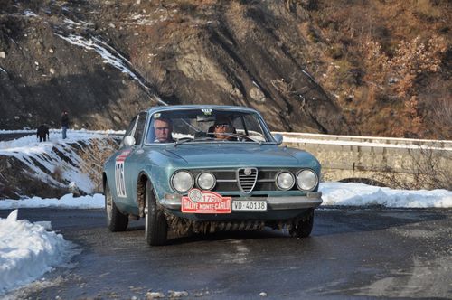 Alfa-Romeo-Guilia-GT-1750-1968.JPG