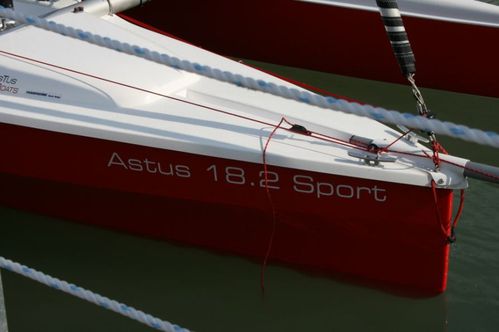 Astus-Boat