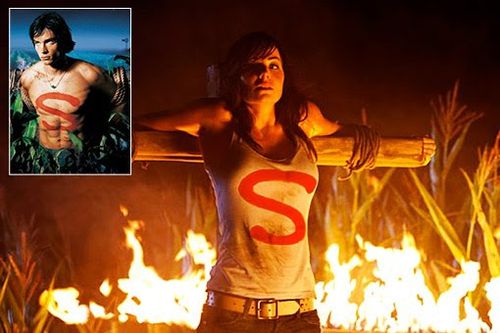 smallville-lois-on-cross_510.jpg