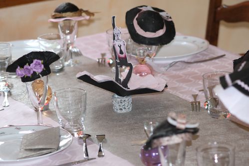 table-Quand-la-petite-robe-noire-rosit 0202