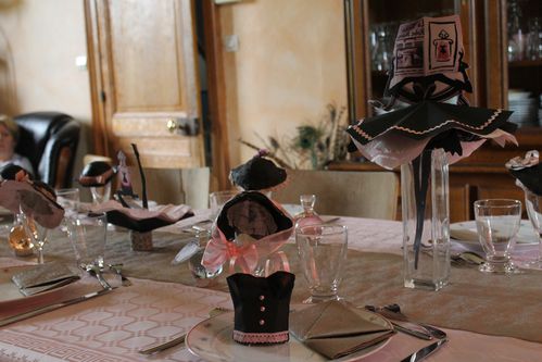 table-Quand-la-petite-robe-noire-rosit 0240