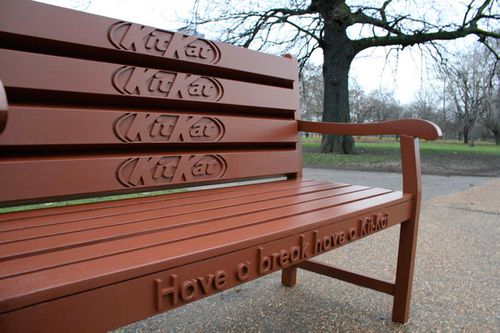 banc-Kit-Kat-have-a-break-ambient-marketing-laisse-moi-te-d.jpg
