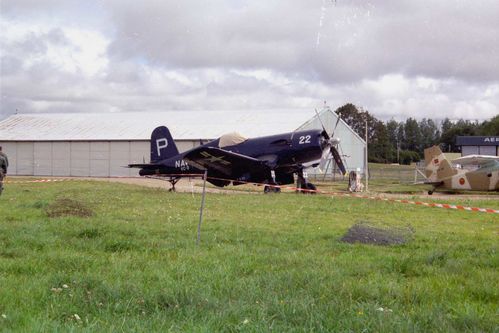 Vought F-4U corsair 6