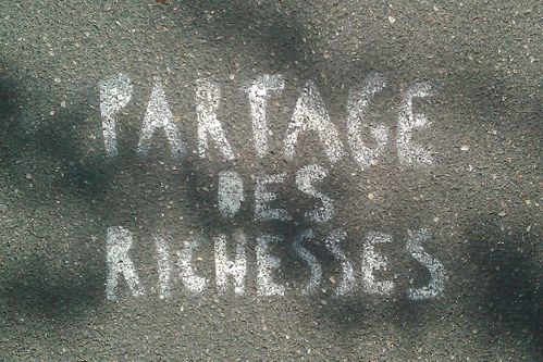 Partage-des-Richesses_000149_R_R50.jpg