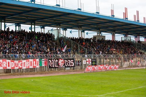 TIFO ALTAMURANO 13-14