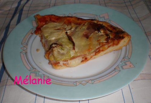 pizza_courgette_jambon_mozzarella.jpg