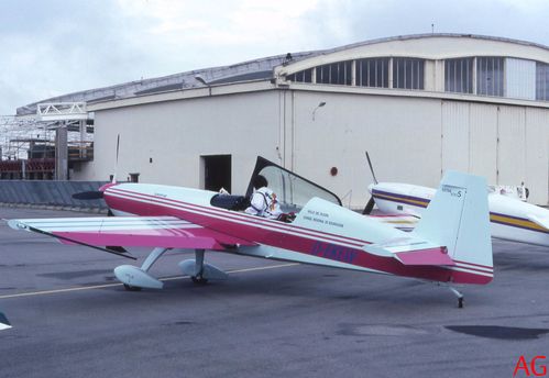 Extra-300-D-EKEW-1.jpg