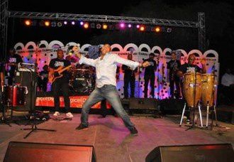 martelly-stage-tabou_330_228-copie-1.jpg