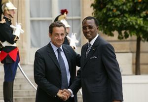deby_sarkozy-sourcesure.jpg
