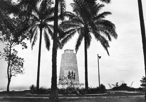 brazza phare-monument-1955