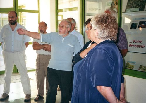 2000-ete-visite-mediatheque.jpg
