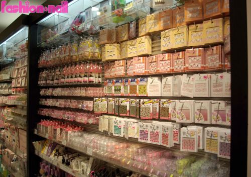 stand nail art