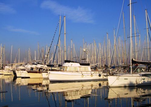 yacht-au-port.JPG