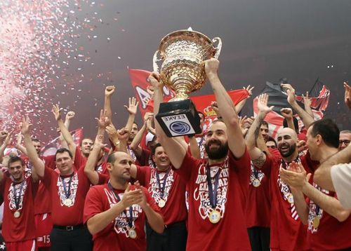 Vassilis Spanoulis Brise La Malédiction Et Offre à L'Olympiacos Son ...