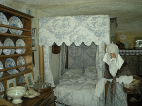 Meubles-Grottes-de-MATATA-blog.jpg