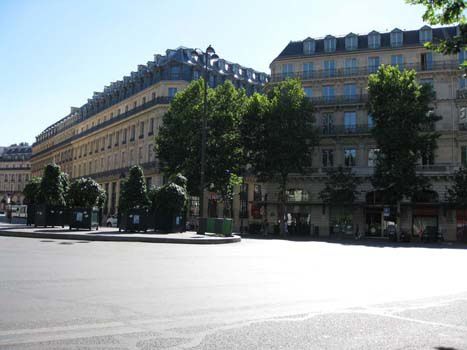 Carrefour Chaussé d' Antin