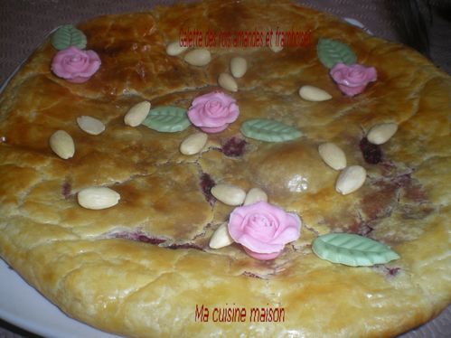 Galettes-des-rois-aux-amandes-et-framboises--7-.JPG