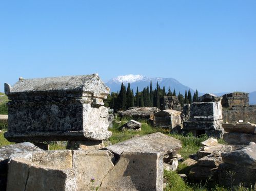 Tombes-de-Termessos-tremblement-de-terre.jpg