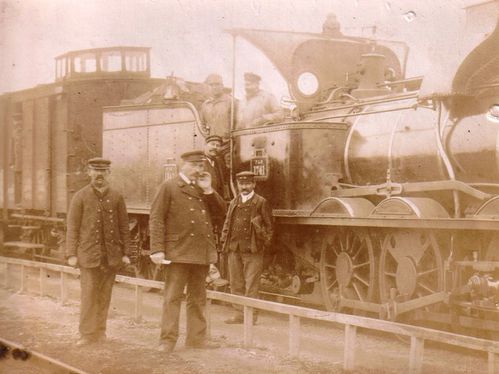 loco 11 - départ du 6829 triage 1904