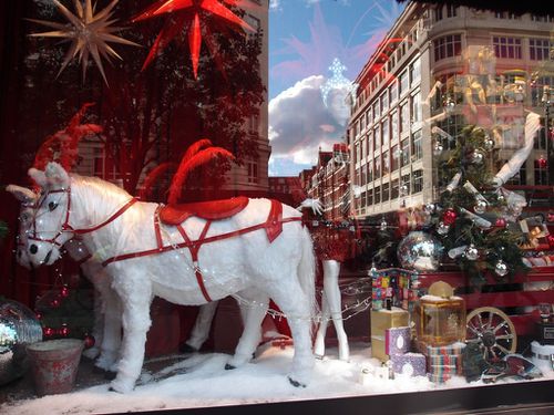 vitrine_noel_selfridges.JPG