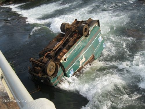 Accident de camion dans le pont de Khörira (4)