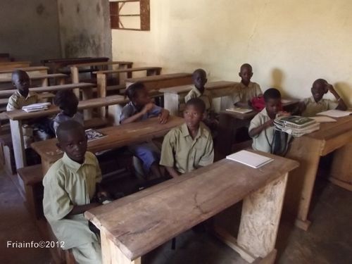 Rentrée des classes à Fria (1)