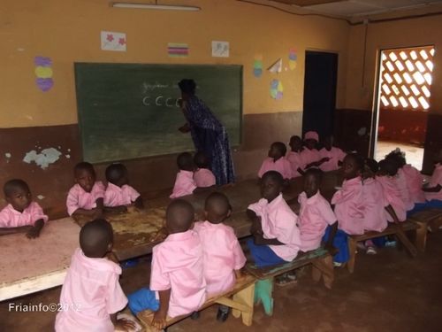 Rentrée des classes à Fria (2)