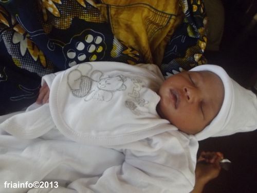 Naissance-chez-Oury-et-Hadiatou--2-.JPG